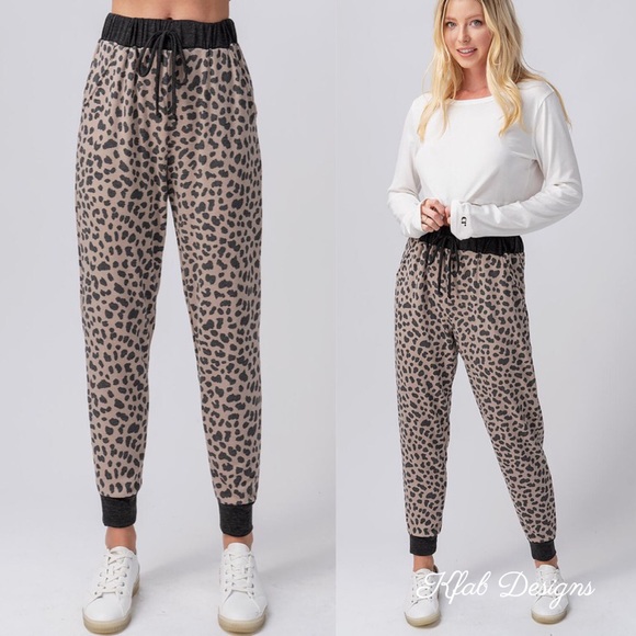 ❤️LAST 1 Leopard Brushed Easy Fit Contrast Joggers - Picture 4 of 6